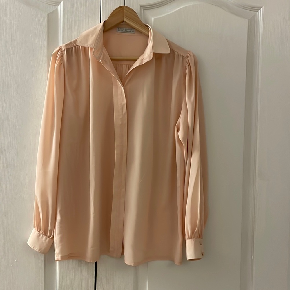 Vintage Mario  Rosella blouse in soft peach. SIZE 38
